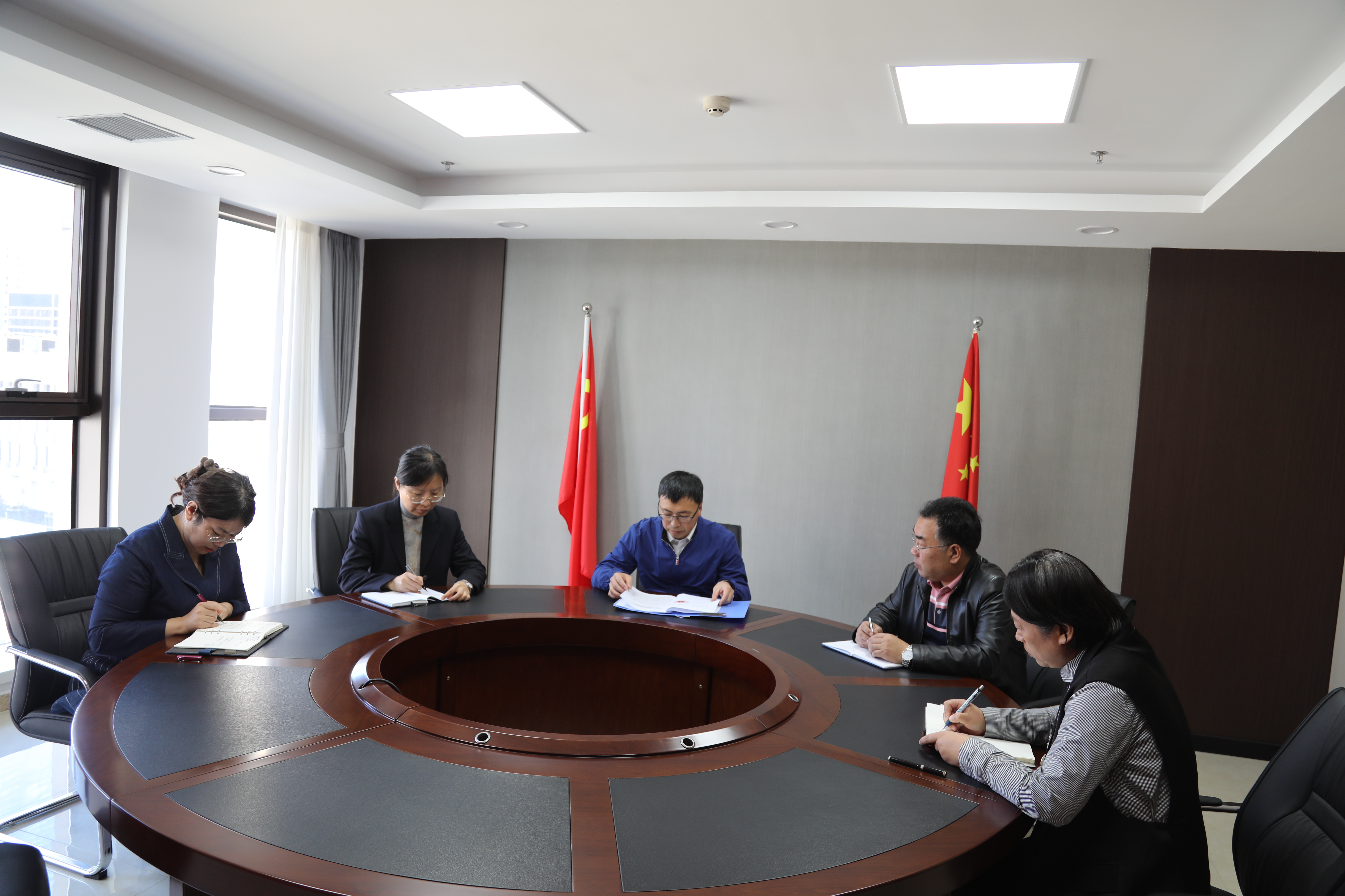 大连铁检院专题传达学习贯彻大检察官研讨班精神